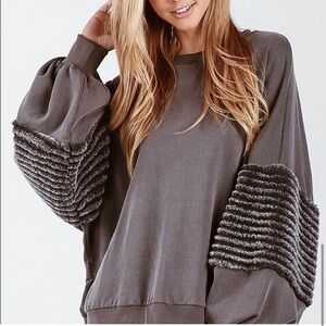 Young Fabulous & Broke Bella Faux Fur Sweater Size Small